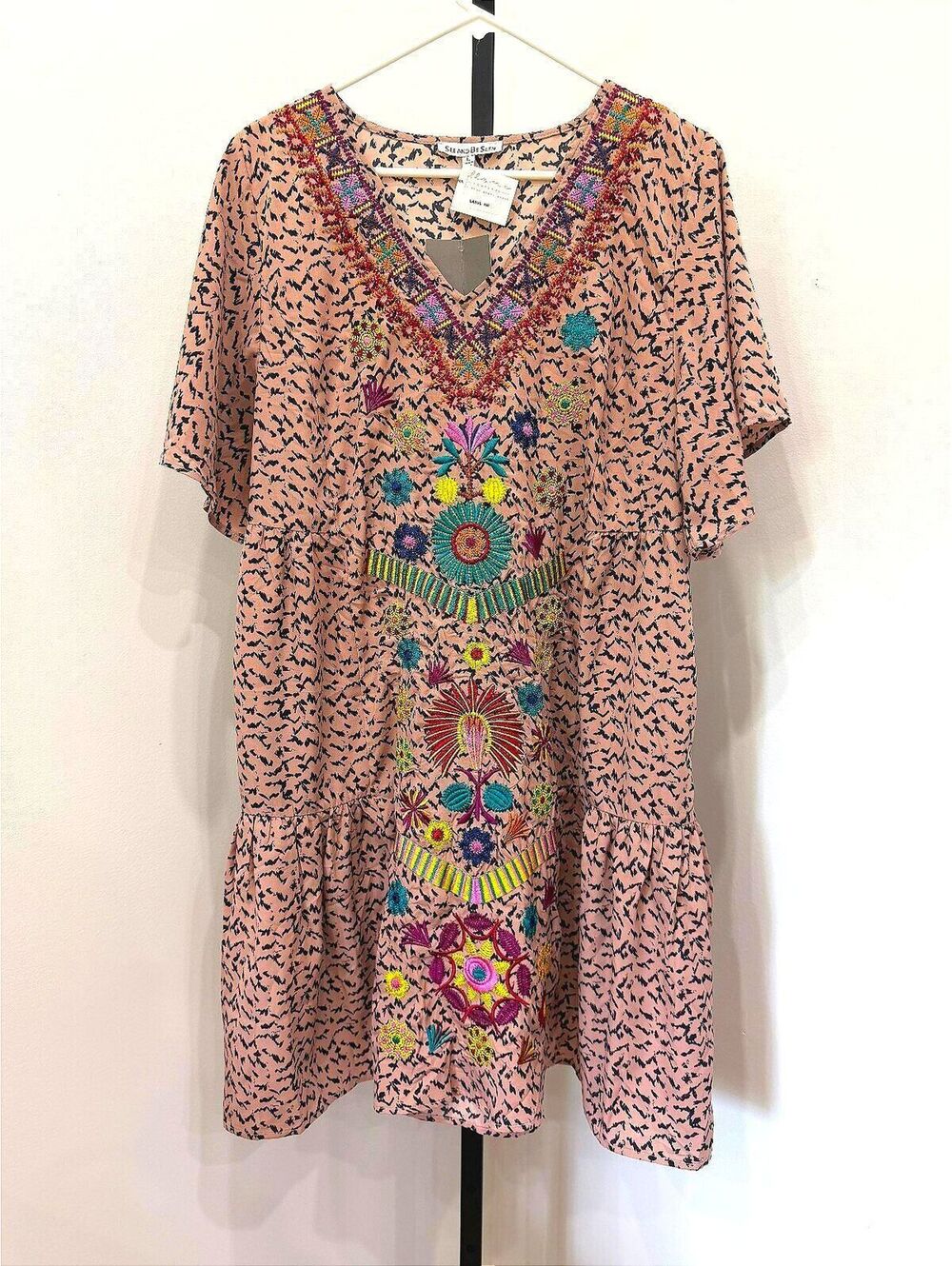 NWT See and Be Seen Embroidered Floral V-Neck Dress Large